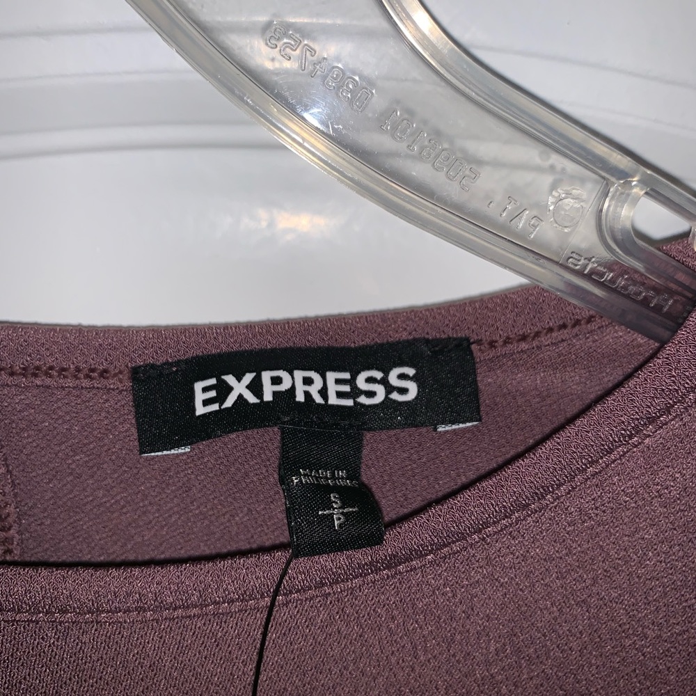 Express Short Sleeved Blouse - Picture 3 of 4